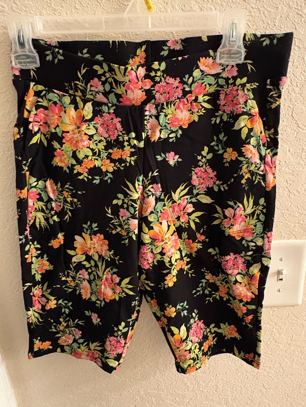 Torrid Black Floral High-Rise Bike Shorts Size Large